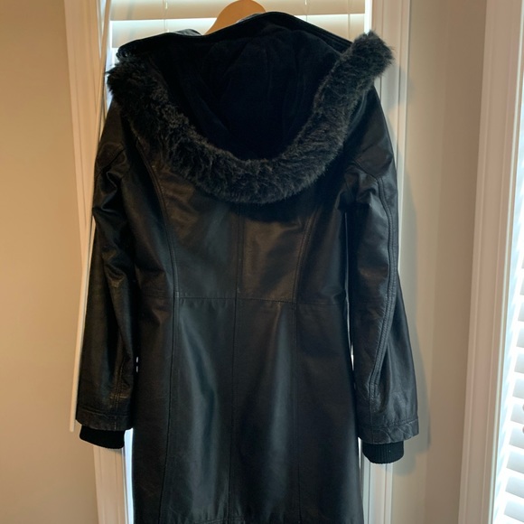 Danier winter leather jacket - Picture 9 of 12